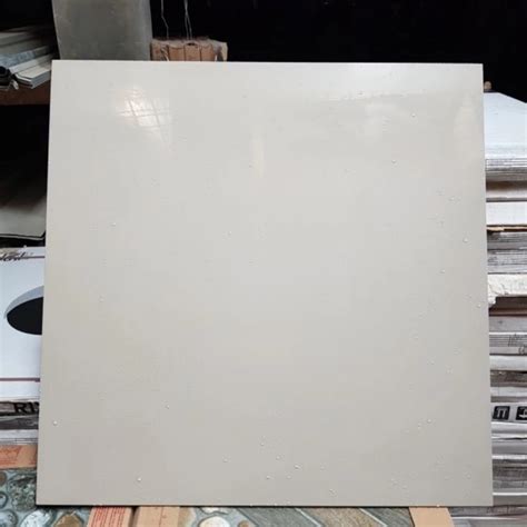 idr77